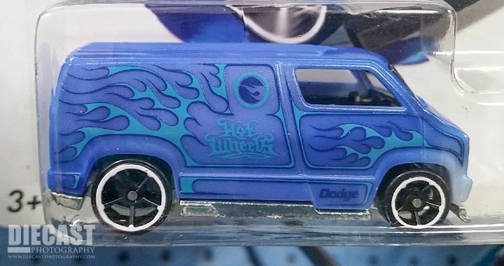 custom-77-dodge-van-treasure-hunt